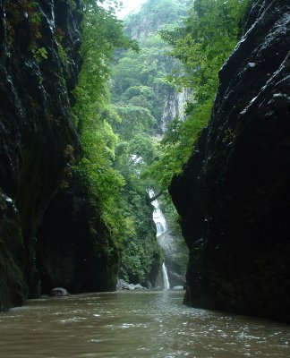 river photo